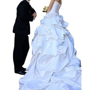 Maggie Sottero Brielle ballgown Wedding Dress Diamond White lace up back  Size 4